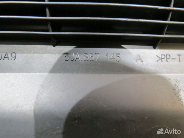 Обшивка багажника правая Skoda Rapid