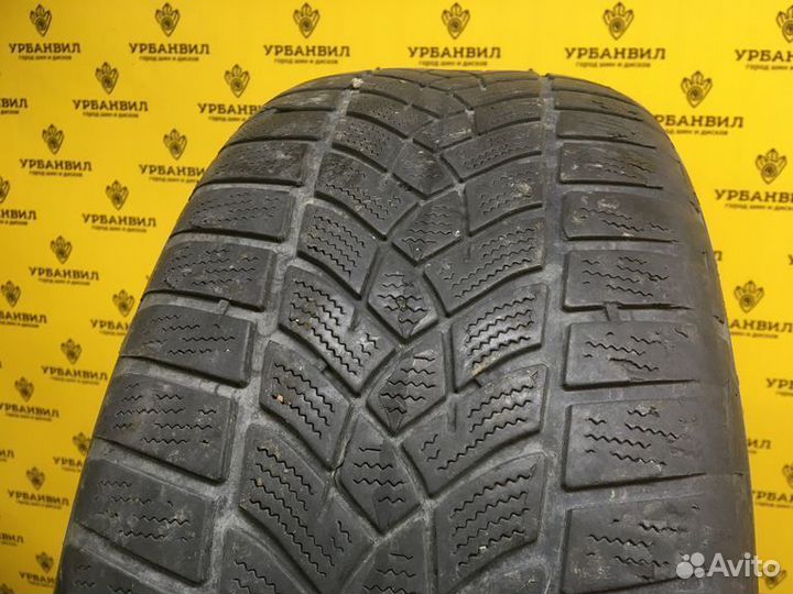 Goodyear UltraGrip Performance 215/55 R17 98W