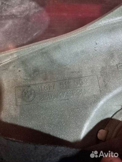 Крышка двигателя BMW 7