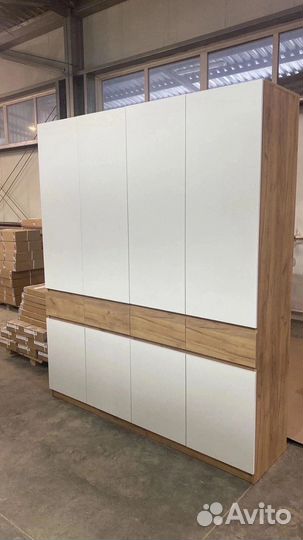 Шкаф высокий в наличии новый