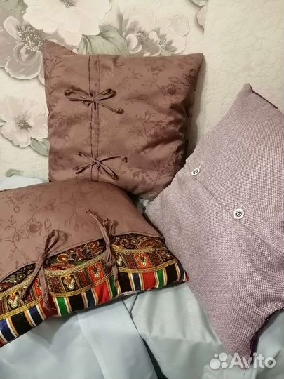 Красивые подушки с наволочками