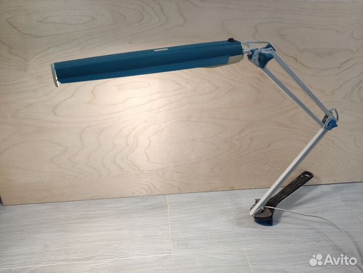 Светильник настольный