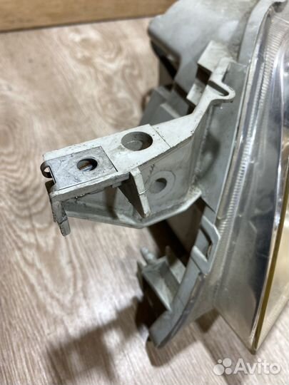 Фара передняя левая Mazda Premacy 1 рест 142331