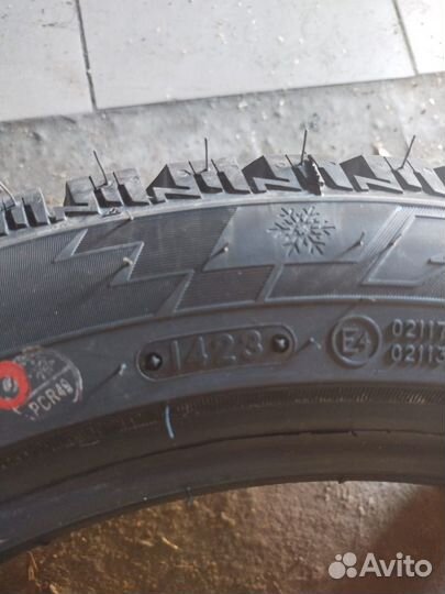 Triangle IcelynX TI501 245/45 R18