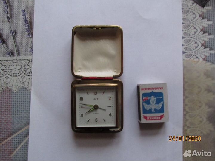 Часы-будильник