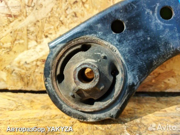 Рычаг с шаровой Тойота рав4 2018- передний правый