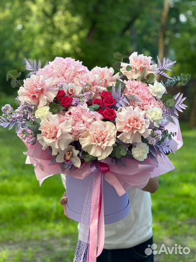 Авторские букеты в коробке