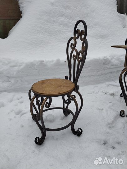 Стол и стулья комплект