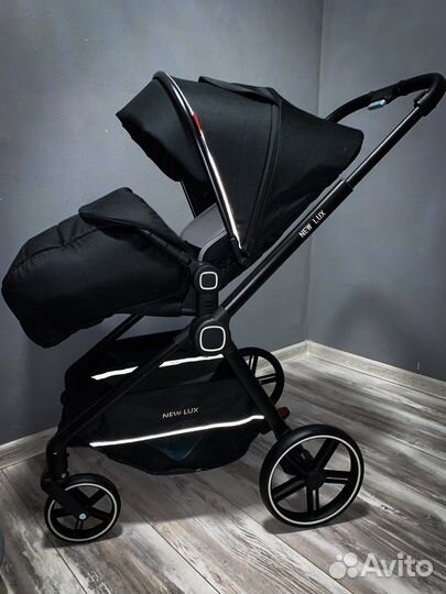 Новая Коляска прогулочная