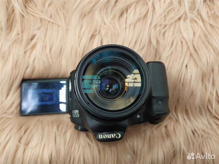 Зеркальный фотоаппарат