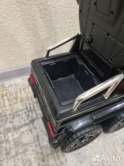 Детская машинка толокар Mercedes-Benz