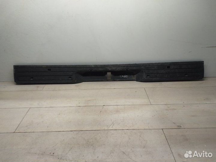 Накладка на порог задних дверей Mercedes Vito W639