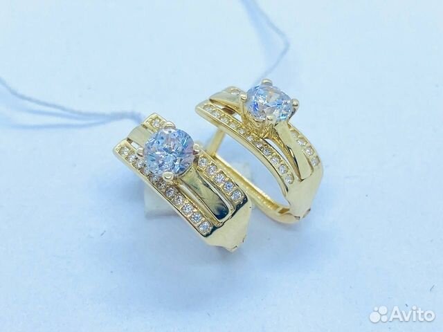 Серьги с синтетическим камнем Золото