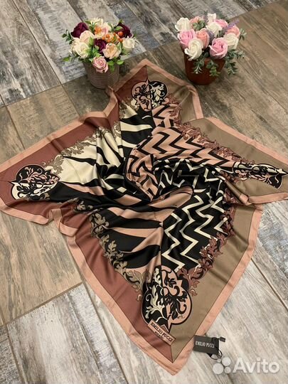 Шелковый платок кофейный с розовым новый