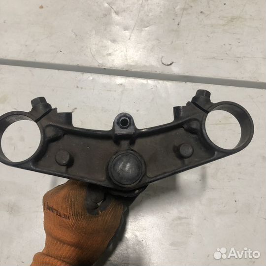 Нижняя траверса для Honda CBR900RR