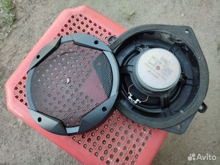 Автоакустика б/у в отличном состоянии. Защитные се