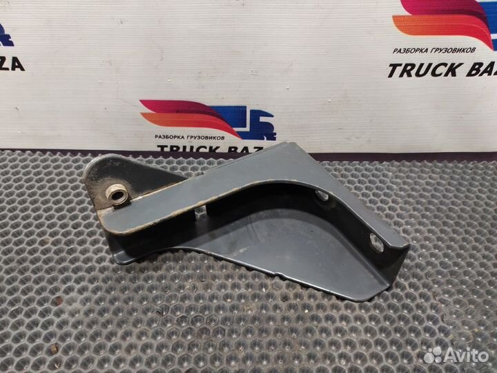 7420790065 Кронштейн защиты глушителя