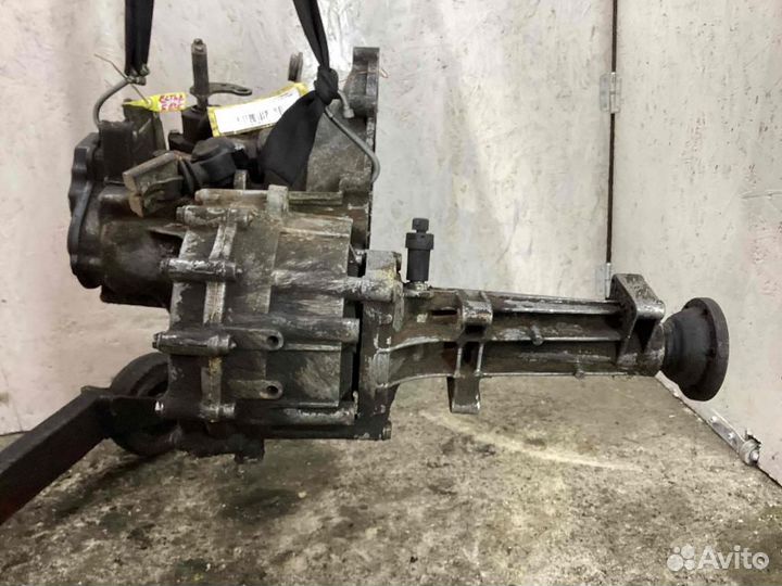 МКПП (механическая коробка переключения передач) V