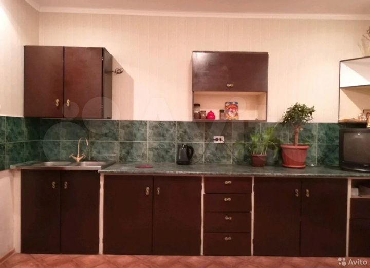 Дом 220 м² на участке 1,7 сот.