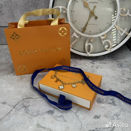 Браслет Louis Vuitton в золотом цвете