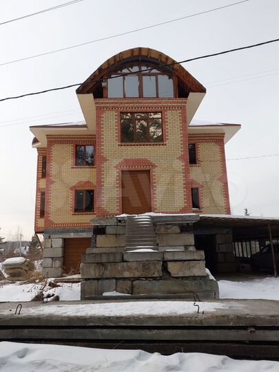 Коттедж 450 м² на участке 15 сот.