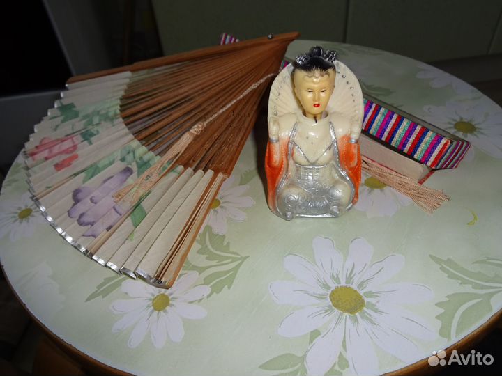 Китайский болванчик,китайский веер винтаж