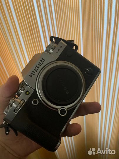 Фотоаппарат Fujifilm X-T4 body серебро