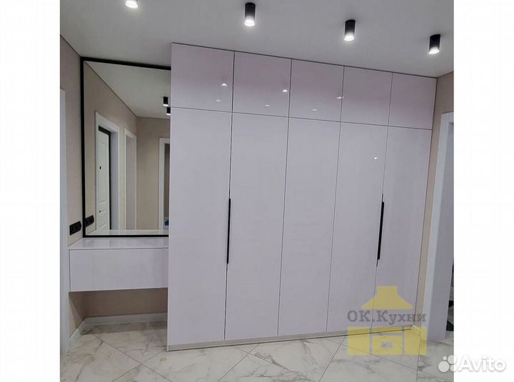 Шкаф распашной