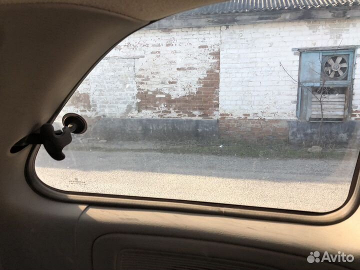 Стекла задних крыльев Dodge Caravan 4