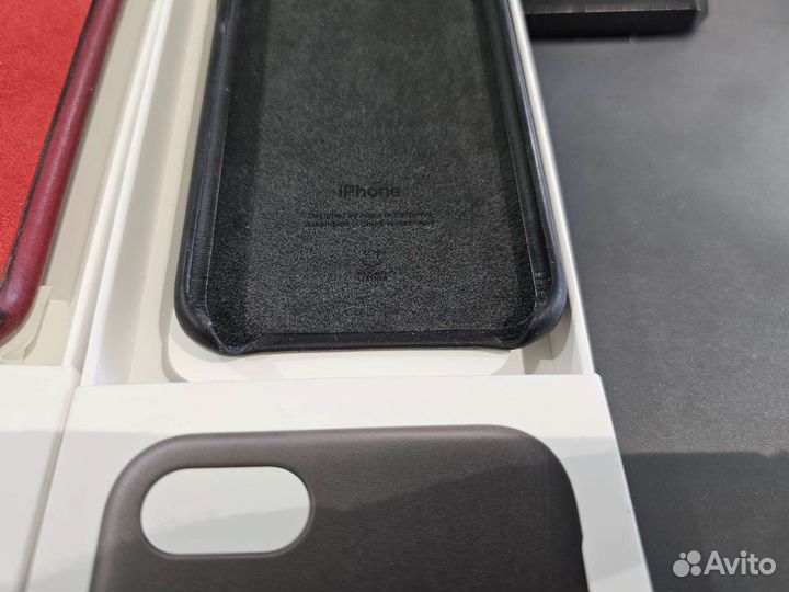 Оригинальный чехол Apple для SE 2020