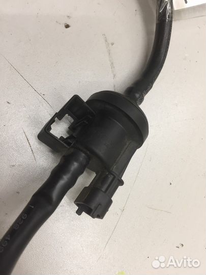 Клапан вакуумный (Jaguar XJ)