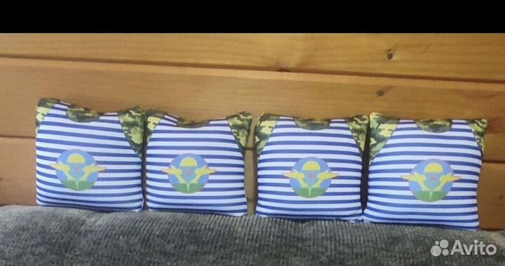 Декаративная подушка на вдв