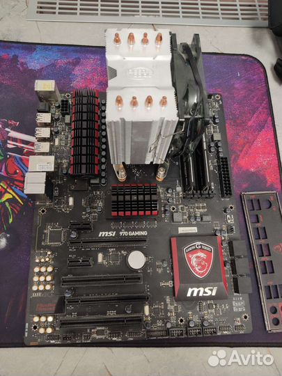 Материнская плата с процессором и памятью