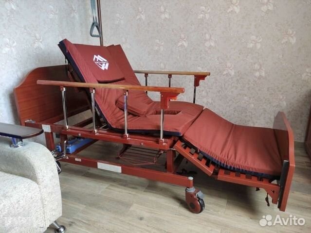 Медицинская кровать для лежачих больных Ремекс