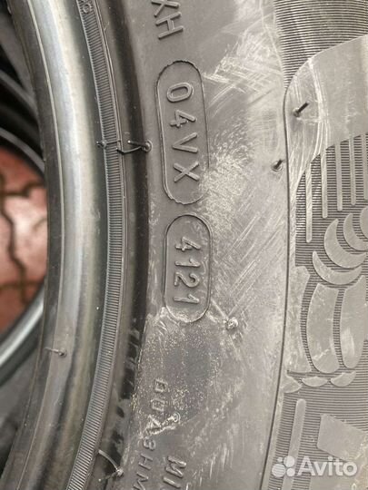 Michelin X-Ice North 4 SUV 225/60 R17 103T