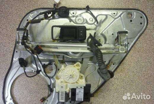 Стекла,стеклоподъемники,обшивка