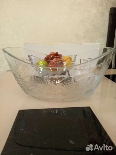 Салатник новый