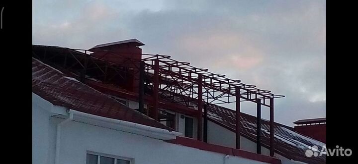 Навесы, лестницы, заборы, конструкции на заказ. Ме