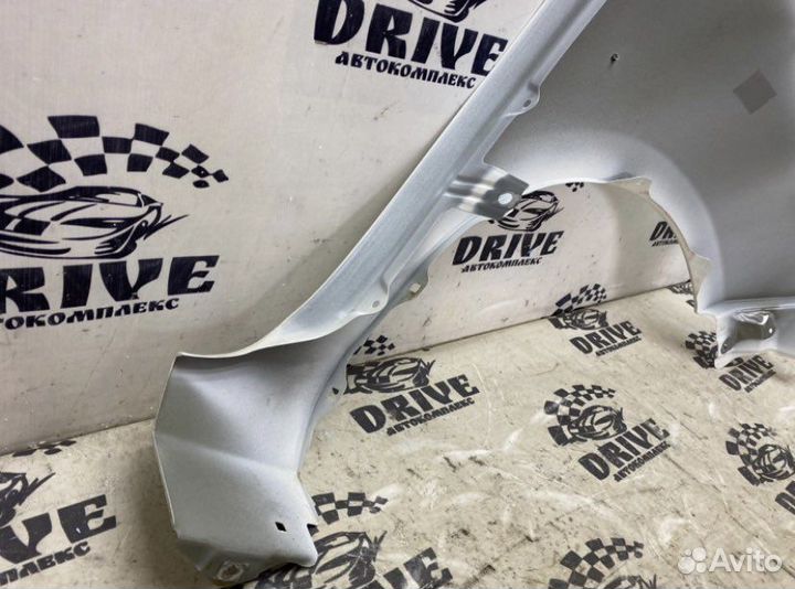 Крыло переднее левое toyota aqua