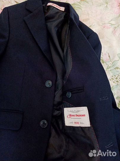 Костюм-тройка