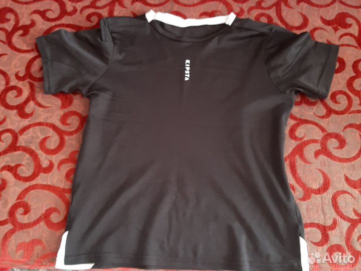 Детская футбольная форма и вратарские перчатки