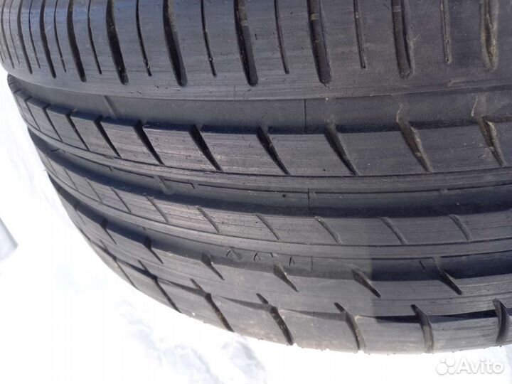 Triangle LL01 235/45 R18