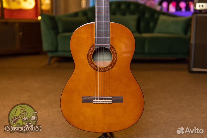 Классическая гитара Yamaha C40