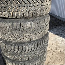 Bridgestone Blizzak Spike-01 205/55 R16