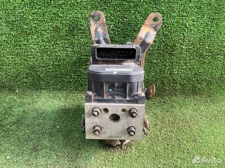 Блок ABS (насос) Nissan Bluebird U14