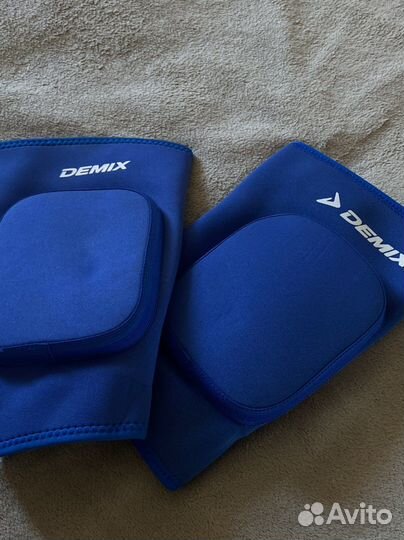 Наколенники demix