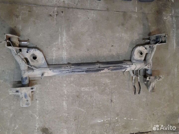 Балка задняя Рено Симбол