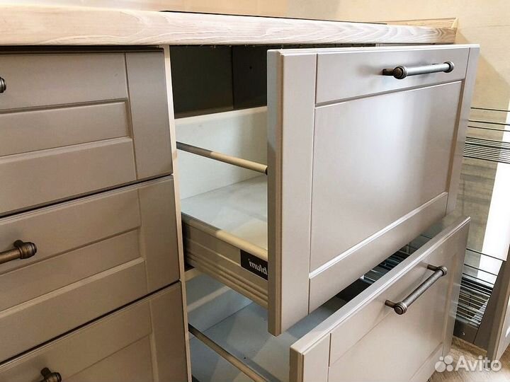 Кухонный гарнитур на заказ. Долговечные материалы