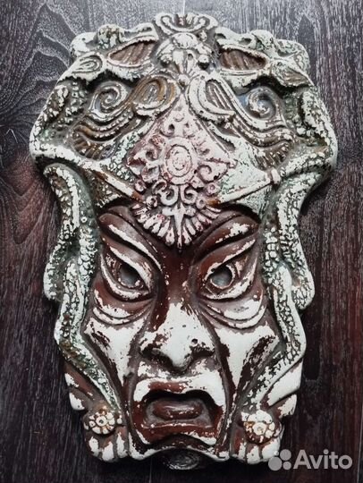 Маска настенная Горгона