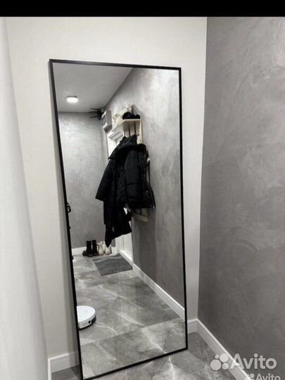 Напольное зеркало